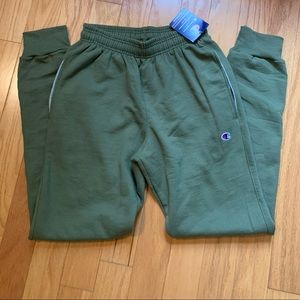 Powerblend Champion Joggers in Olive